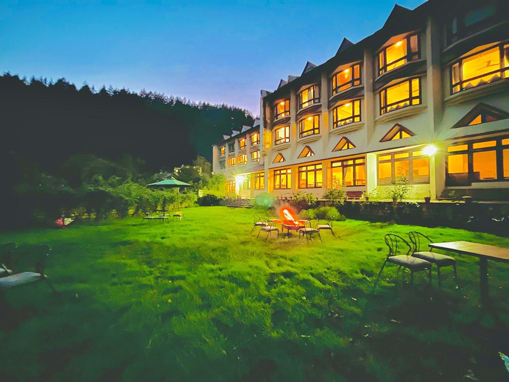 Sagar Resort !! Mountain View ! Luxury Stay ! Family Resort ! Private Parking ! Near Mall Road Manāli Εξωτερικό φωτογραφία